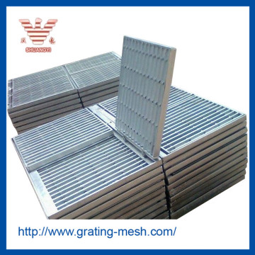 Stair Treads/Galvanized Steel Grating